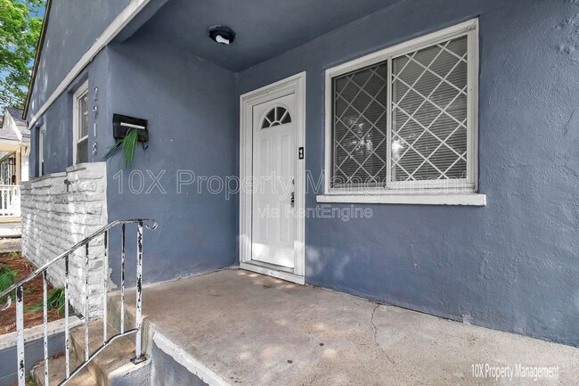 Building Photo - 2918 Azelda St