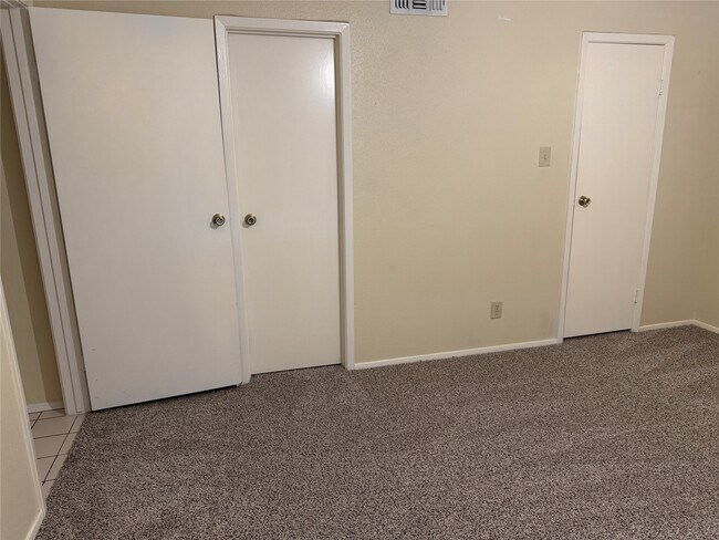 Building Photo - 14777 Wunderlich Dr