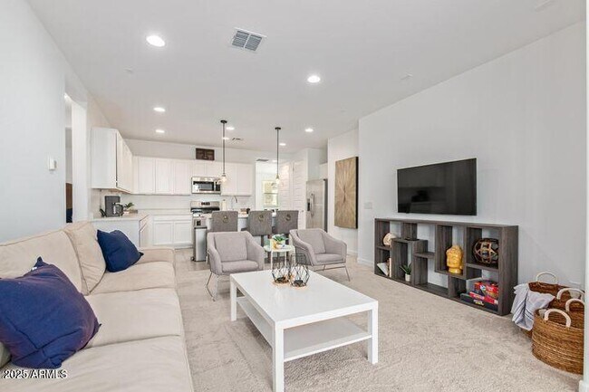 Building Photo - 8914 W Palo Verde Dr