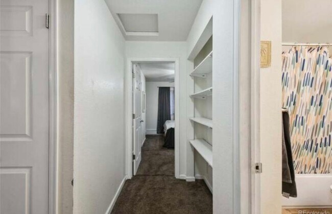 Building Photo - Charming 2BR Condo in Denver