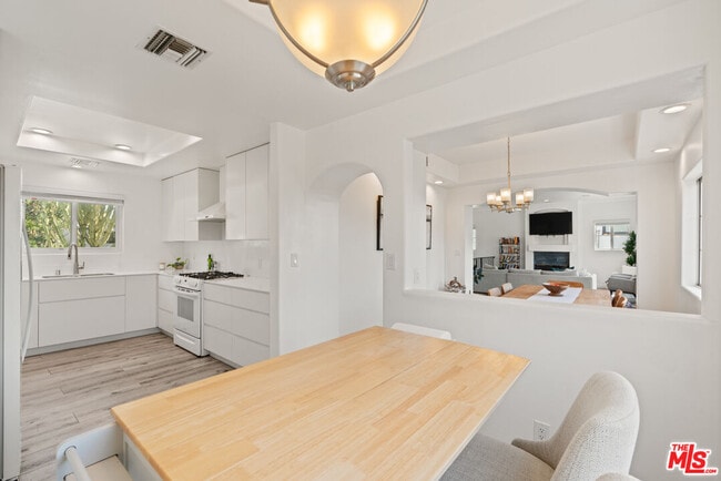 Building Photo - 6389 La Punta Dr