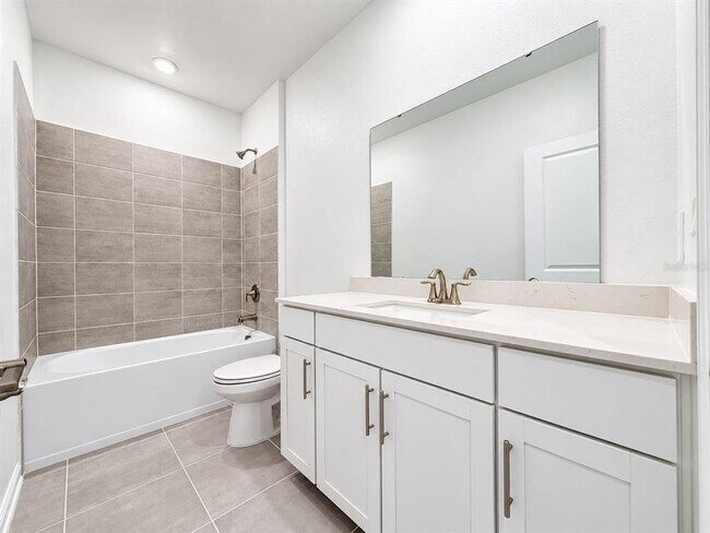 Building Photo - 5605 Ronin Dr