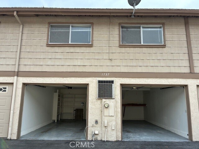 Building Photo - 1737 Avenida Selva