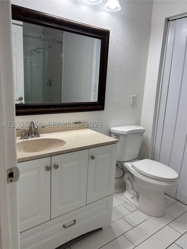 Building Photo - 1131 SW 86th Ave