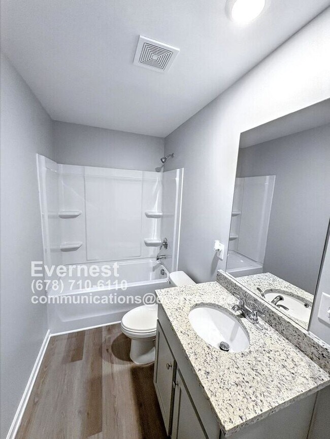 Building Photo - Spacious 4 Bed, 2.5 Bath Home with Attached 2-Car Garage