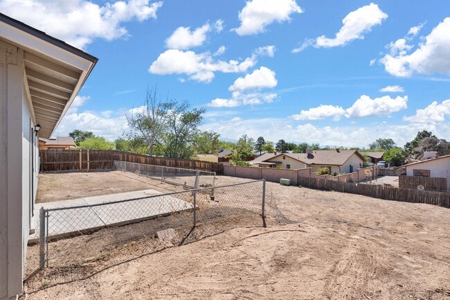 Building Photo - 1730 Arlene Rd SE