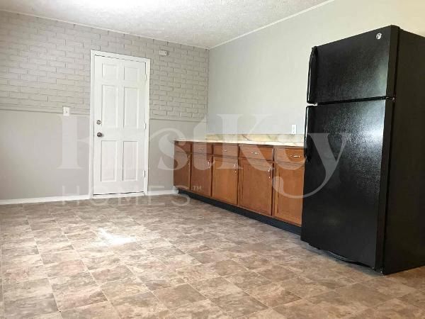 Building Photo - 6039 Penway St