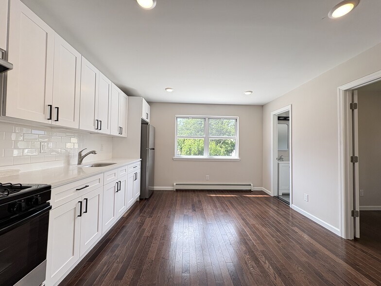 Unit 3 - 1607 Kerrigan Ave