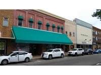 Building Photo - 111 1/2 N Main St