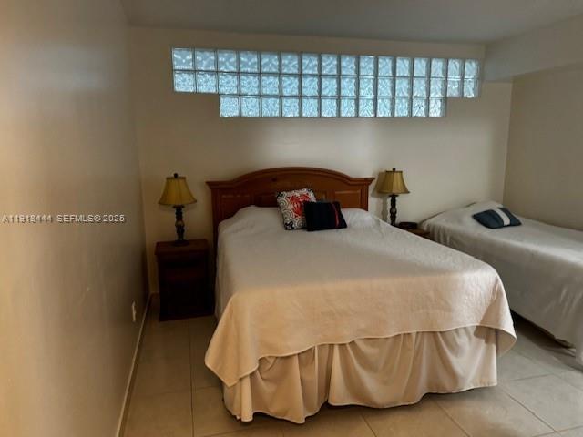 Building Photo - 5401 Collins Ave