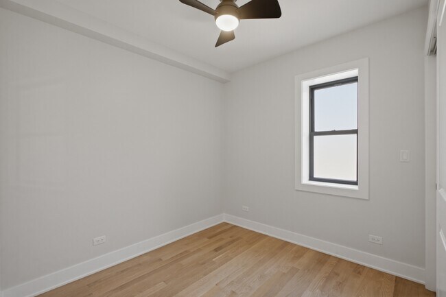 Building Photo - 2239.5 N Bissell St