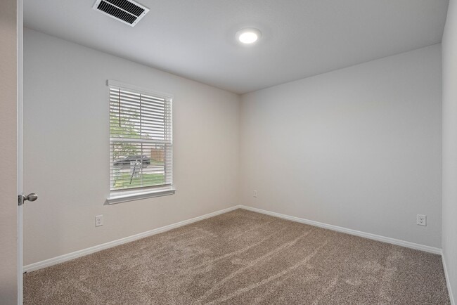 Building Photo - 176 Texas Palmetto Cir