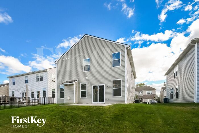 Building Photo - 5770 Pebblebrooke Rd