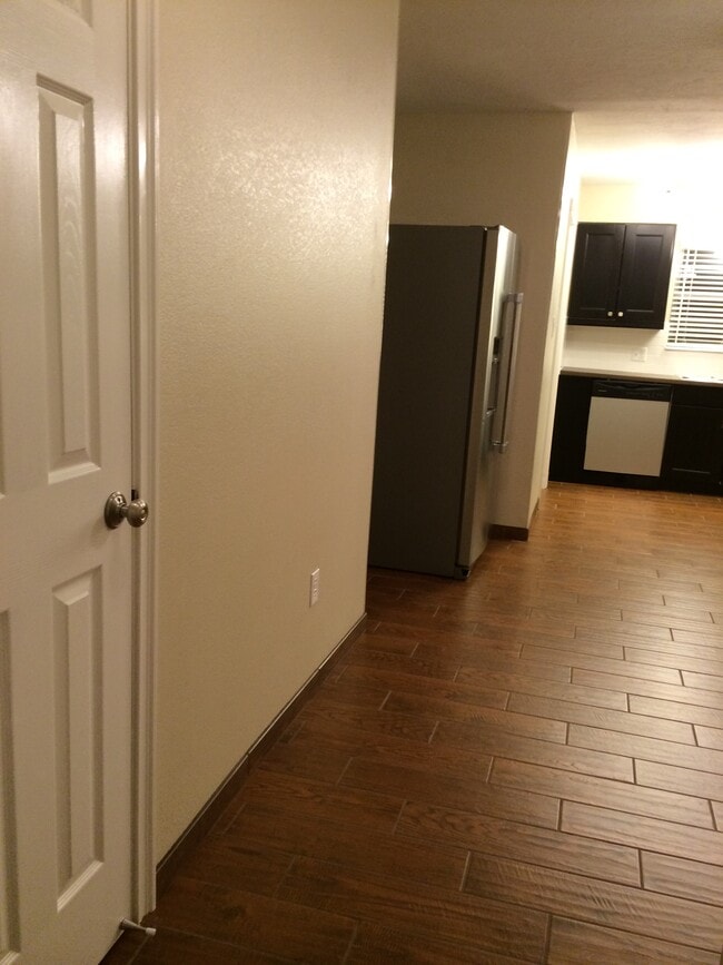 Building Photo - 6733 NW Compass Dr