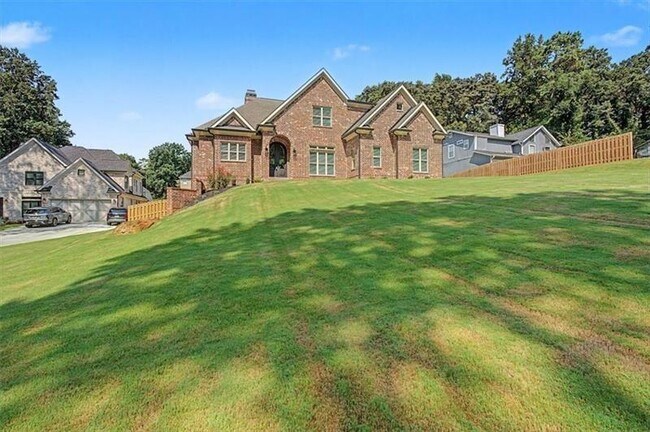 Building Photo - 133 W Putnam Ferry Rd