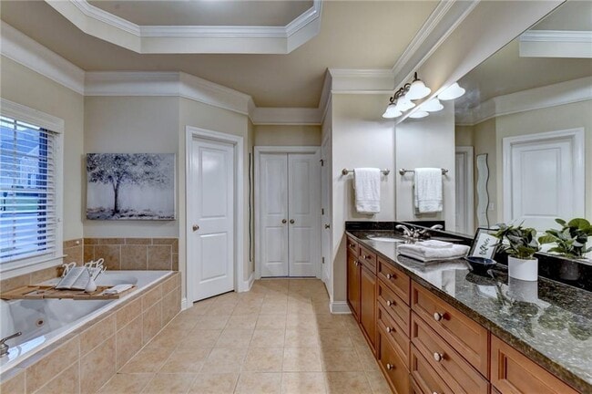 Building Photo - 9848 Talisman Dr