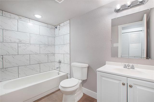 Building Photo - 801 Sunny Slope Dr