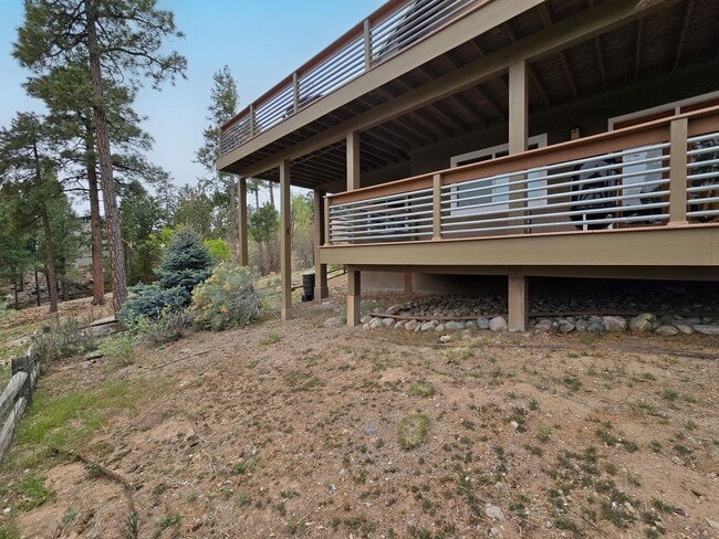 Building Photo - Beautiful Quemazon Home (5085 Alegria)