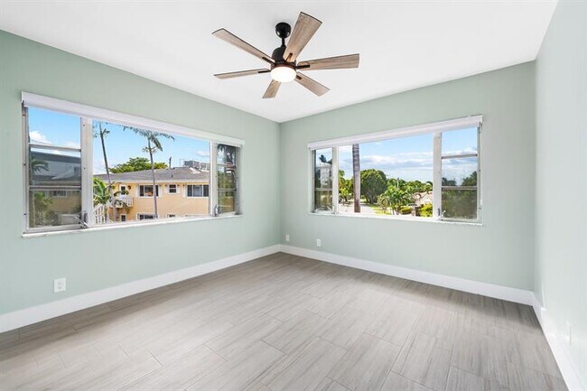 Building Photo - 5700 NE 22nd Way