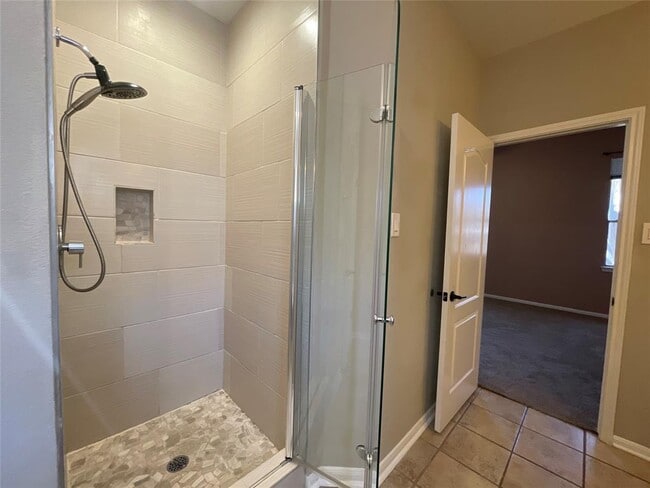Building Photo - 3300 Bratton Heights Dr