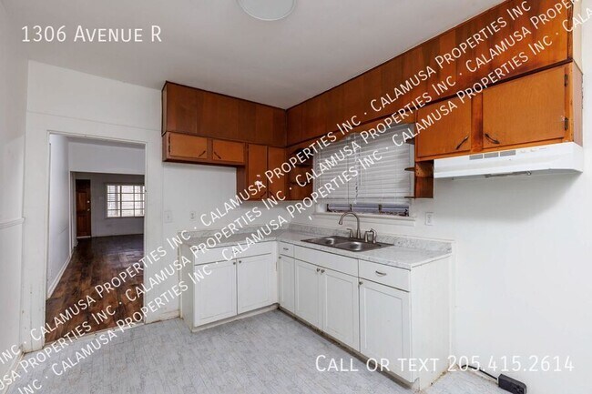 Building Photo - 1306 Avenue R