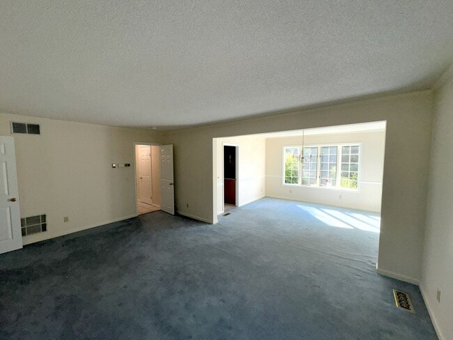 Building Photo - Detached Home in Harrisonburg