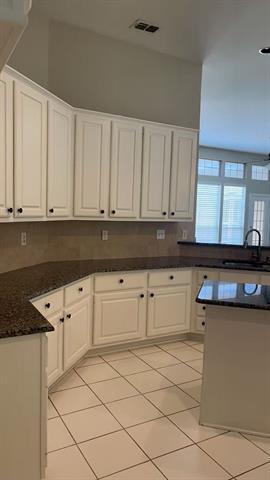 Building Photo - 4645 Wales Dr