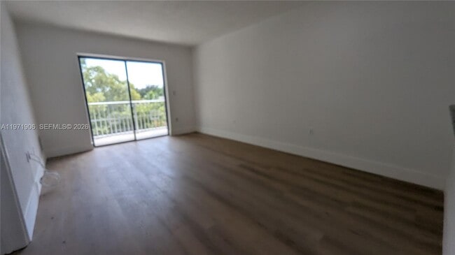 Building Photo - 445 SW 11th St