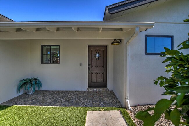 Building Photo - 6929 E Mariposa Dr