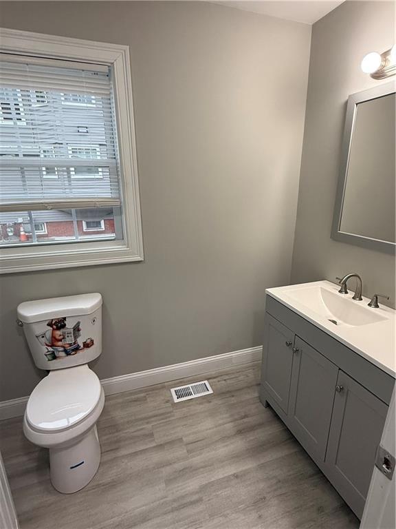 Building Photo - 25 Denison St