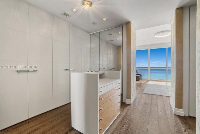 Building Photo - 17749 Collins Ave