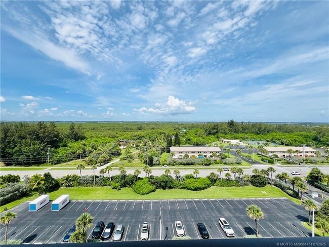 Building Photo - 4200 N Hwy A1A