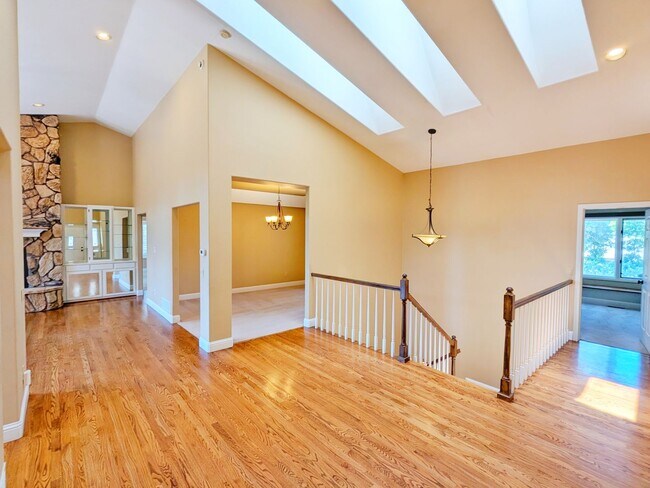 Building Photo - Beautiful Home In Monument