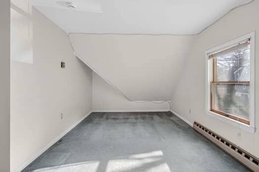 Building Photo - 102 Market St