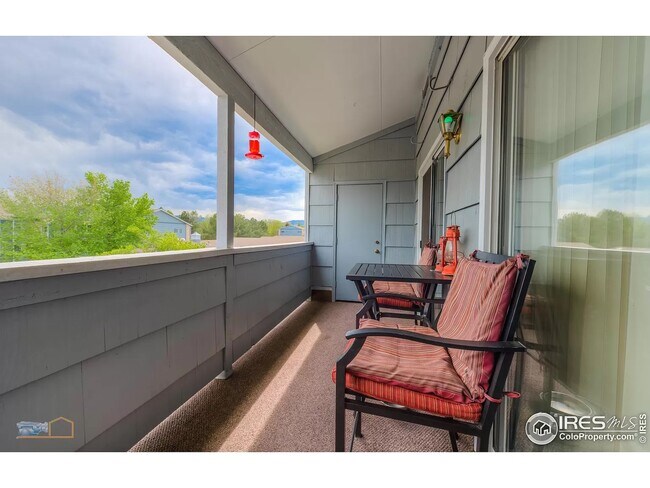 20' Deck, Faces South & West - for the mountain sunsets! - 4670 White Rock Cir