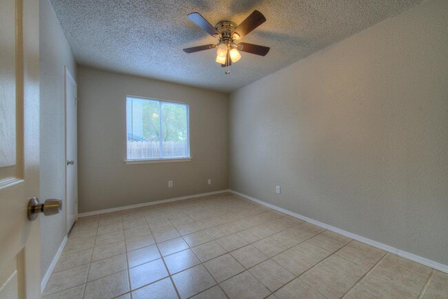 Building Photo - 2412 Burleson Ct