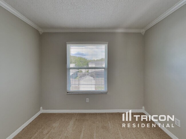 Building Photo - 1517 Crosswind Cir