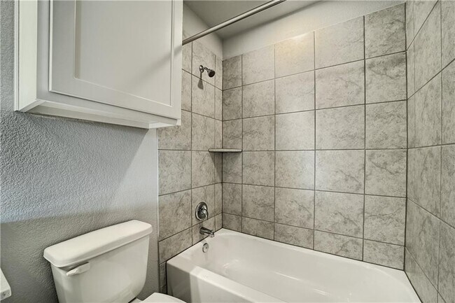 Building Photo - 2924 Sage Ranch Dr