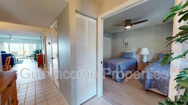 Building Photo - 1141 Edgewater Cir