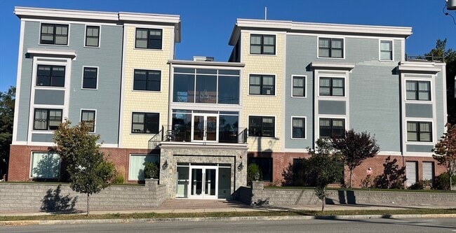 Building Photo - 45 Spring St