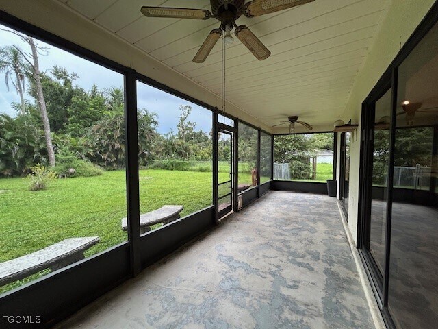 Building Photo - 6786 Autumn Ct