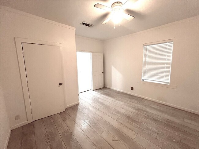 Building Photo - 410 S Vaden St