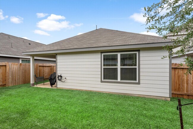 Building Photo - 2408 Bray Head Dr