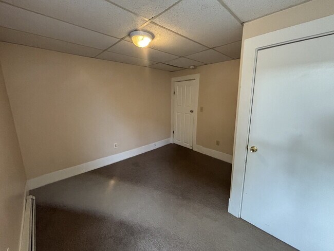 Building Photo - All-Inclusive Living! Move-In Ready 2-Bedroom Apartment with Heat and Electricity included in San...