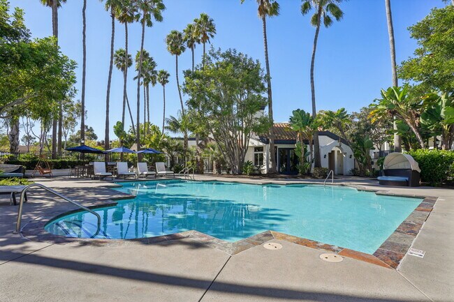 Building Photo - Rancho Del Mar