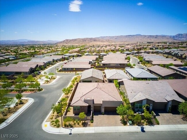 Building Photo - 11837 Grassy Pln Ave