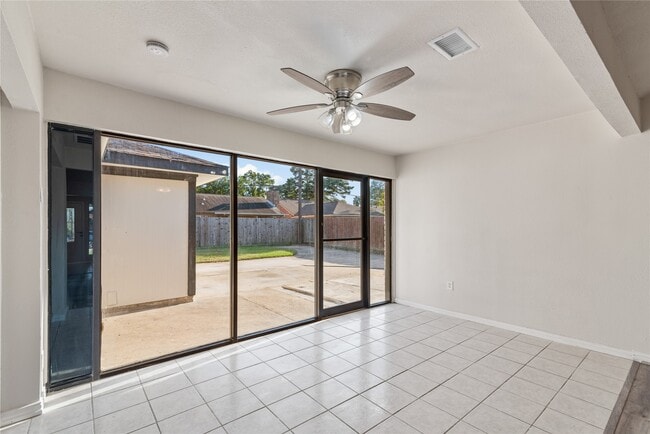 Building Photo - 22115 Fincastle Dr