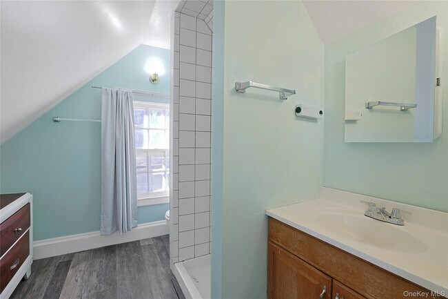 Building Photo - 105 S Broadway