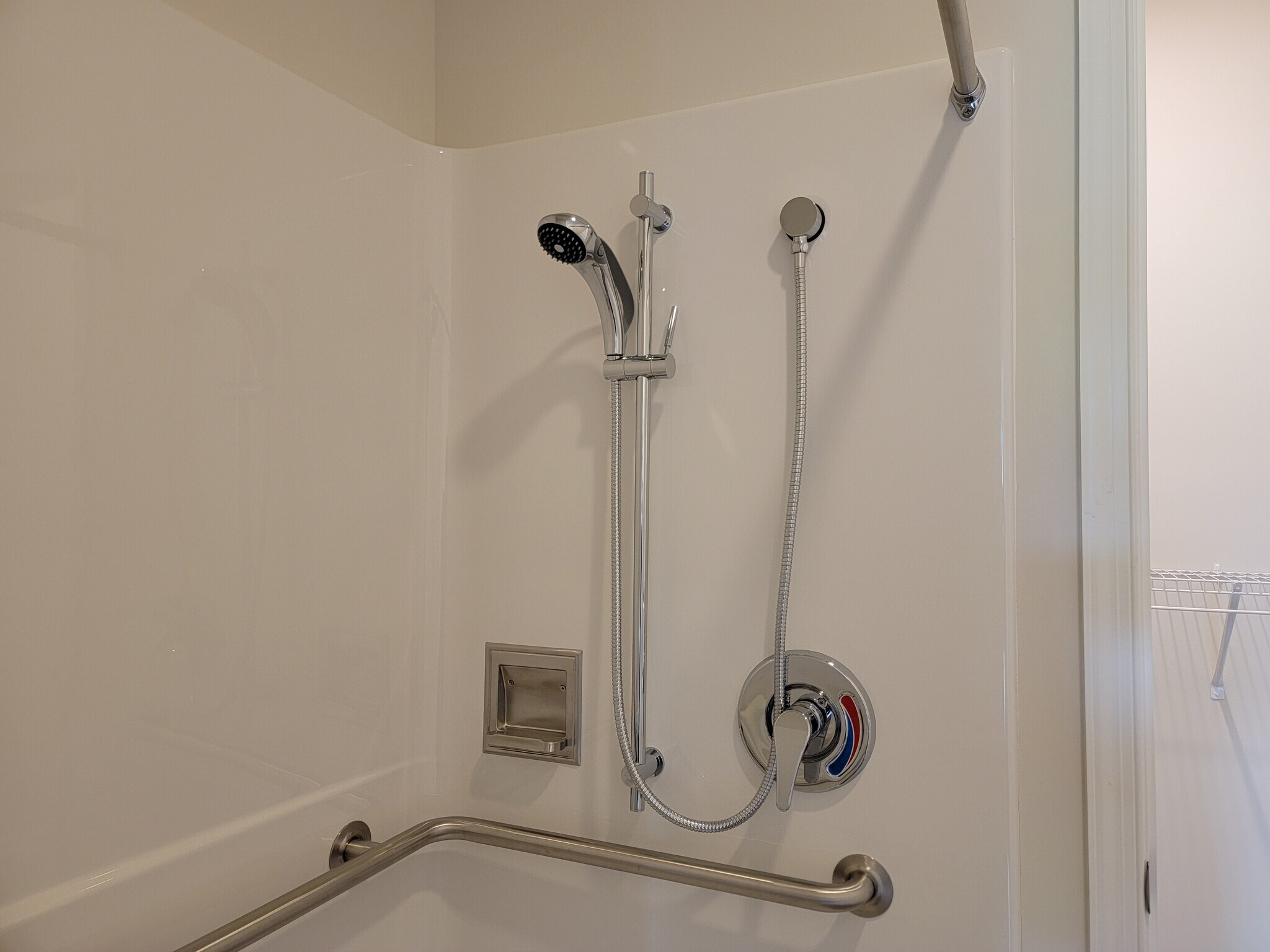 Building Photo - 226 Millard Dr