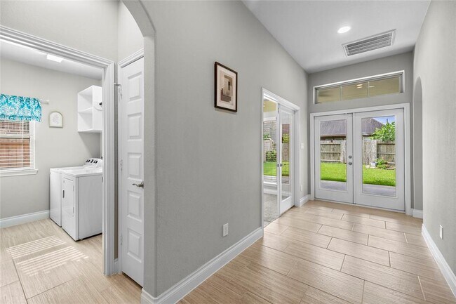 Building Photo - 13806 Wood Shadow Ln